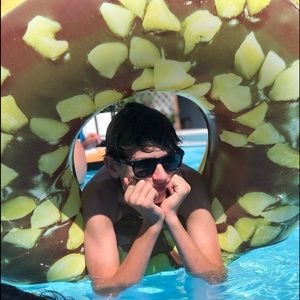 Meet your Posher, Braxston